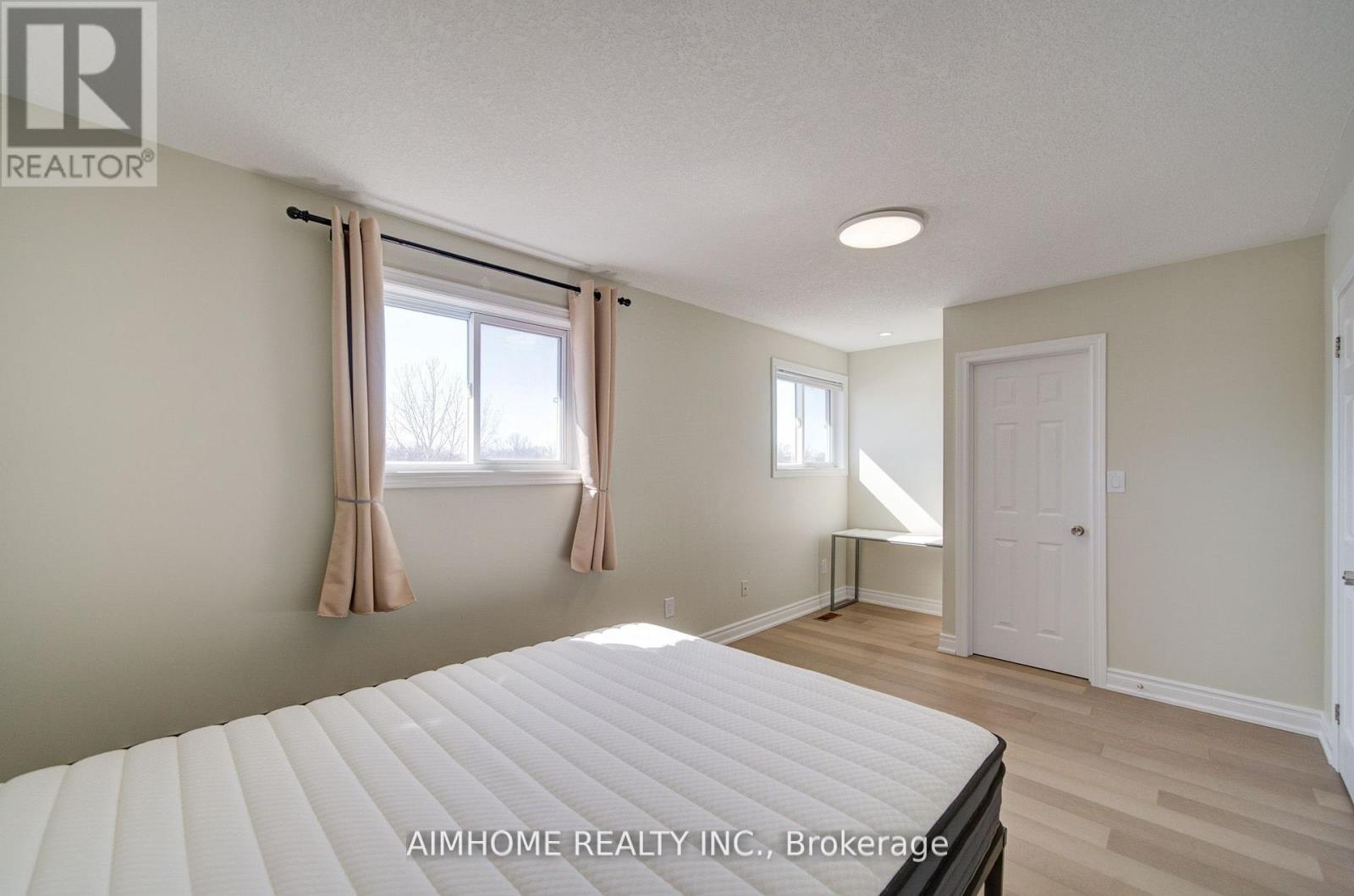 36 GRAND RIVER AVENUE - 27