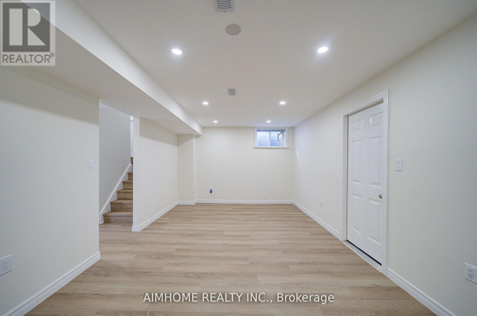 36 GRAND RIVER AVENUE - 40