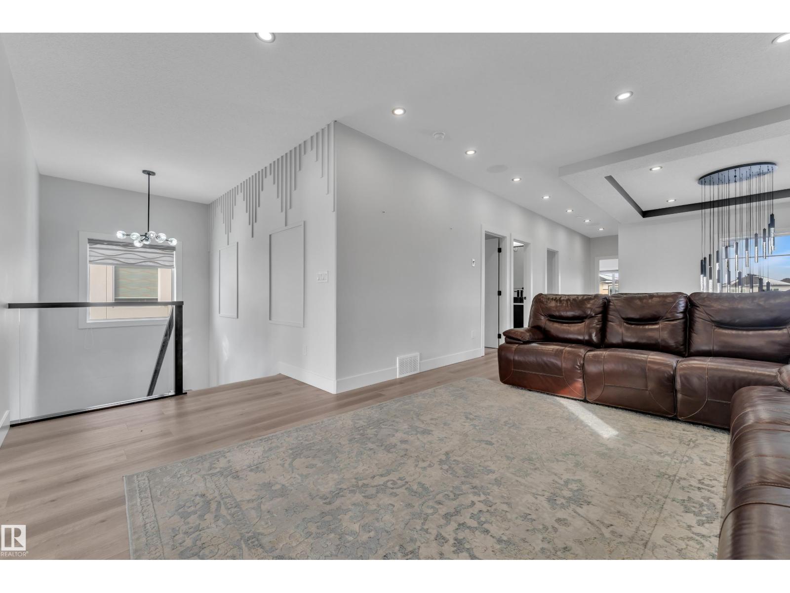 2531 63 AV NE - 24