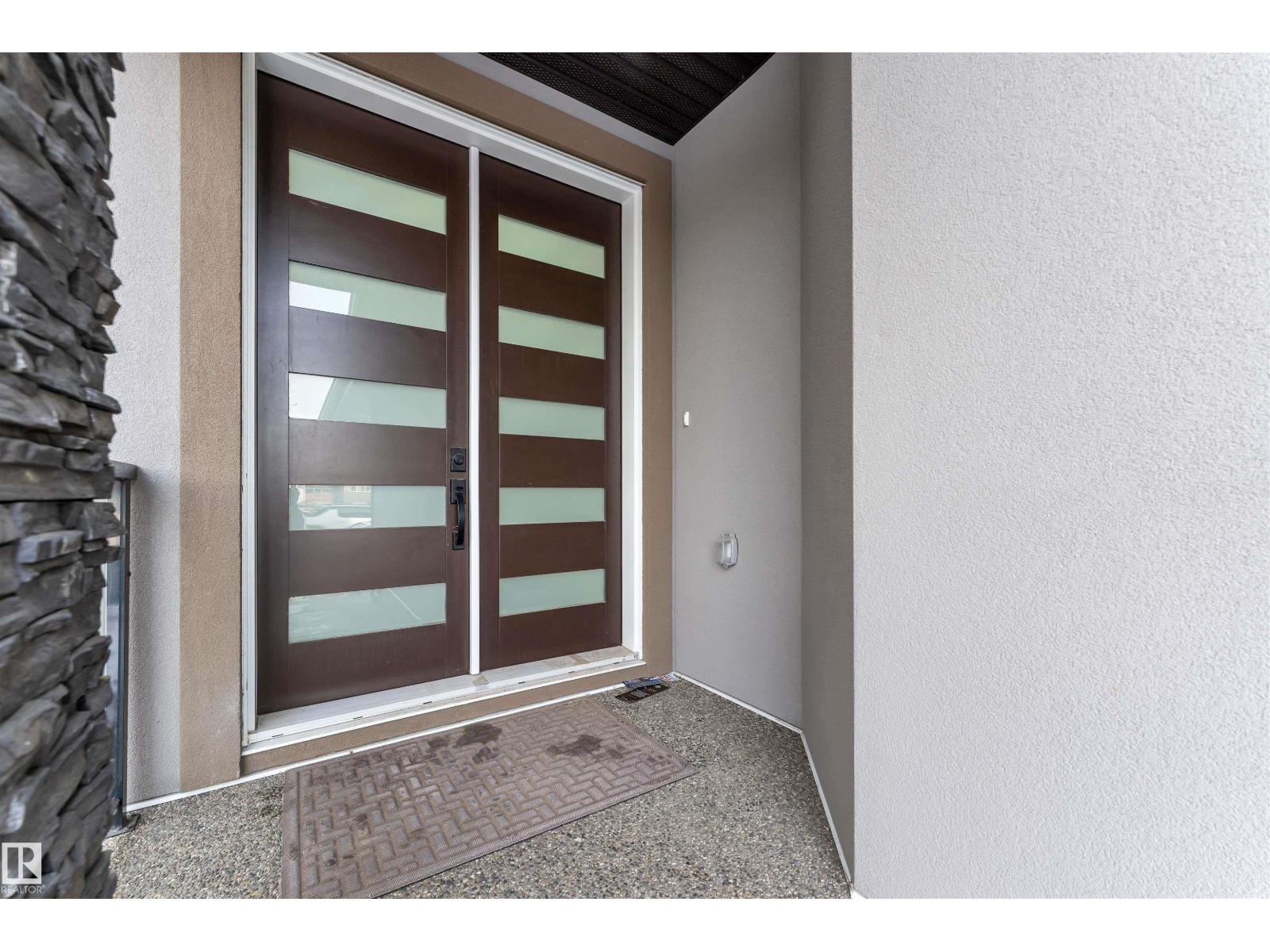 2531 63 AV NE - 3