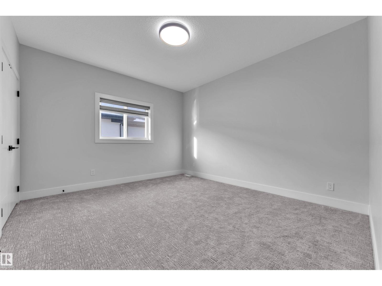2531 63 AV NE - 34