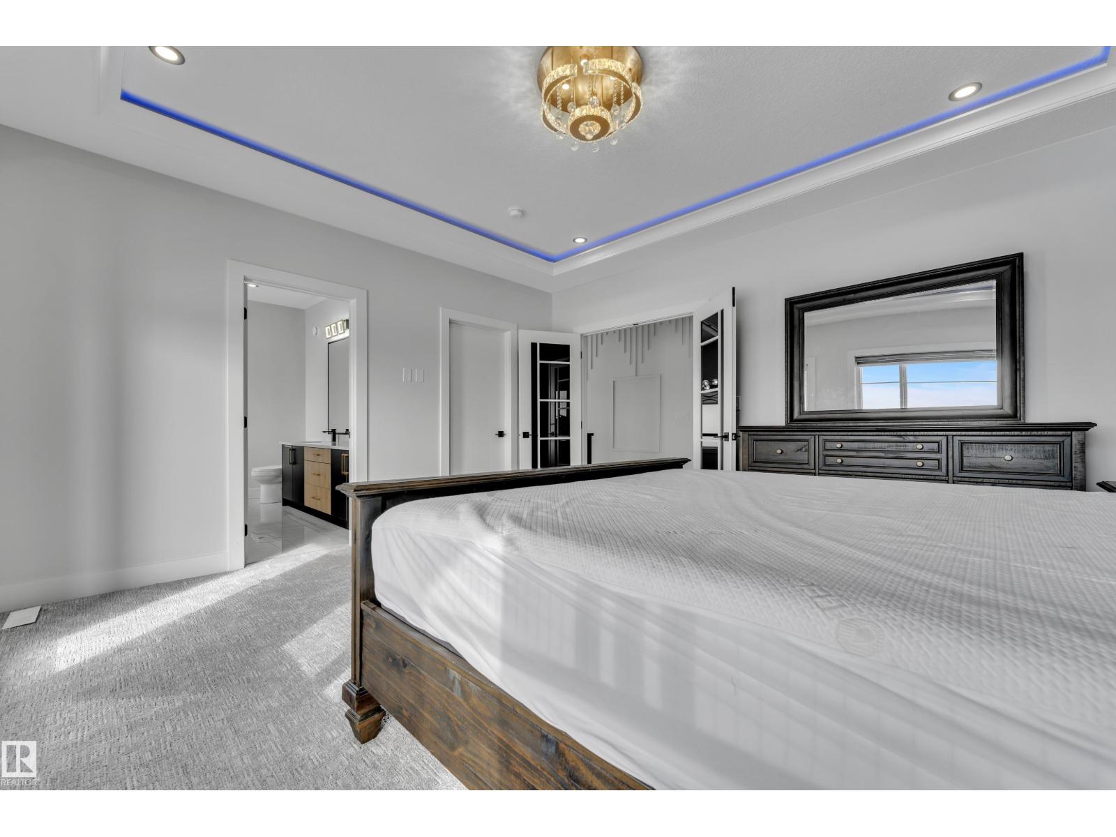 2531 63 AV NE - 27