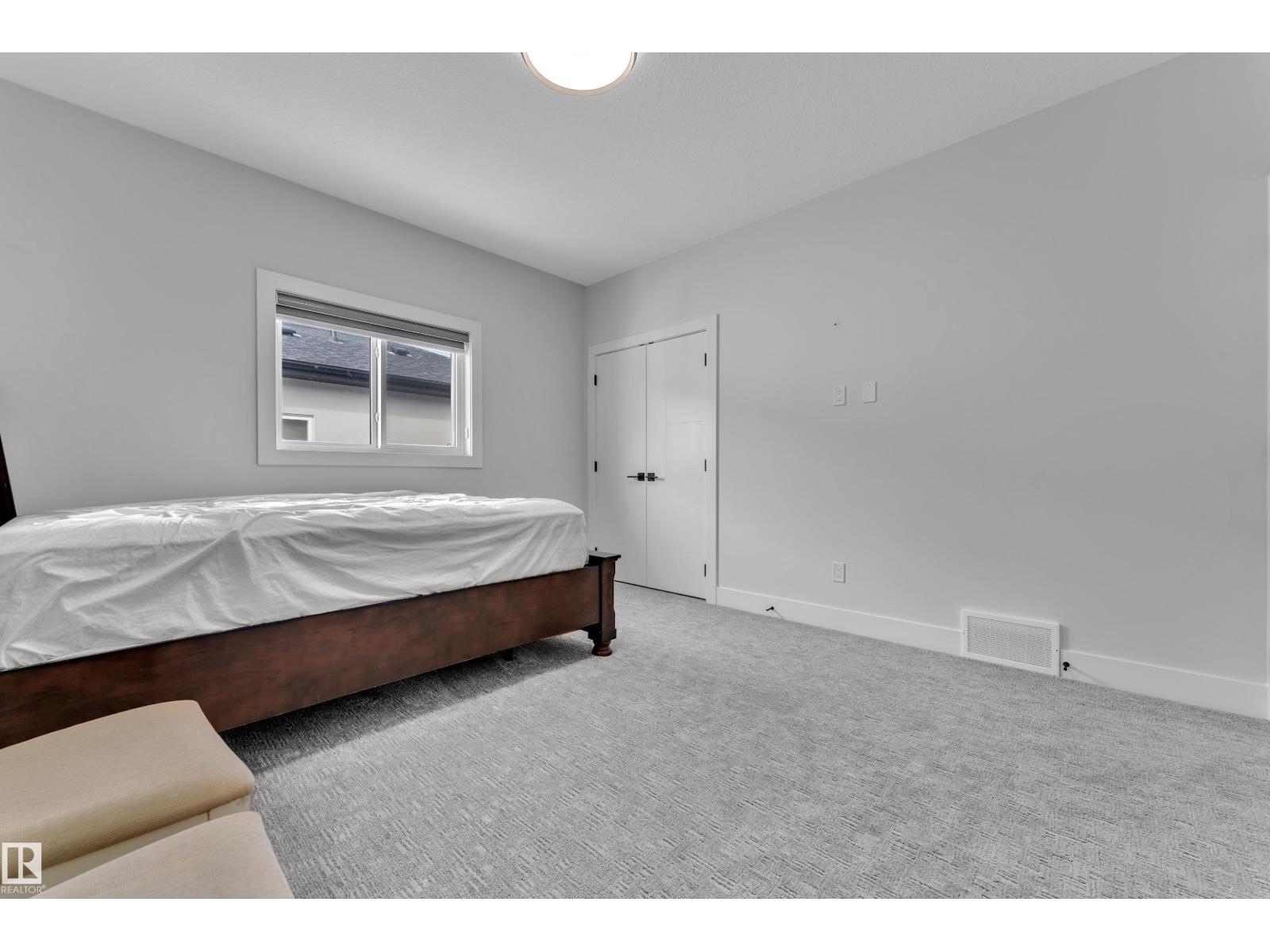 2531 63 AV NE - 32