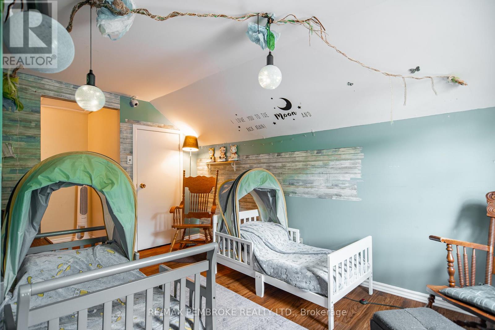 2185 PETAWAWA BOULEVARD - 28