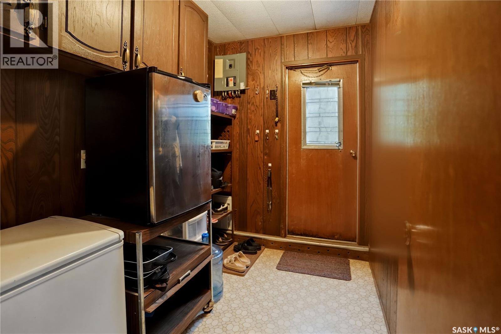 771 Joseph CRESCENT - 11