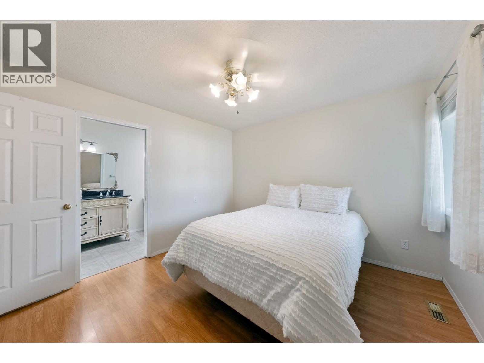 #21 3370 Casorso Road - 22
