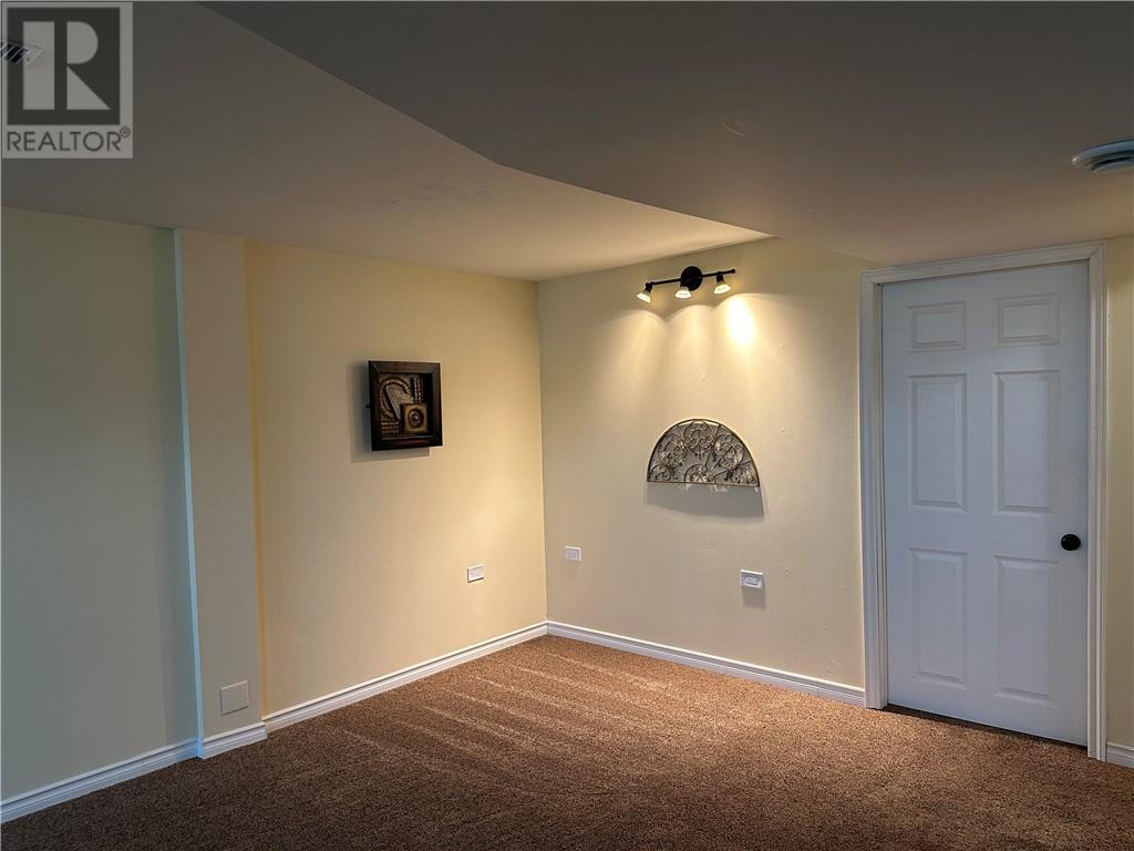 1067 St Anthony Street W - Image 25