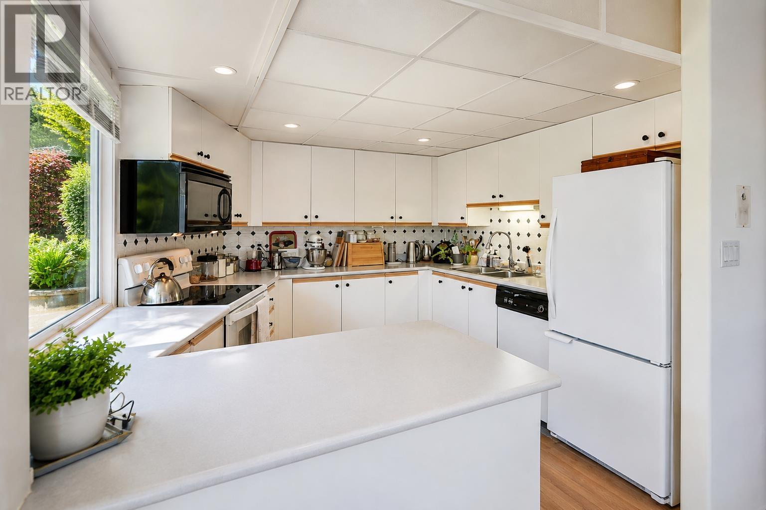21 544 EAGLECREST DRIVE, Gibsons