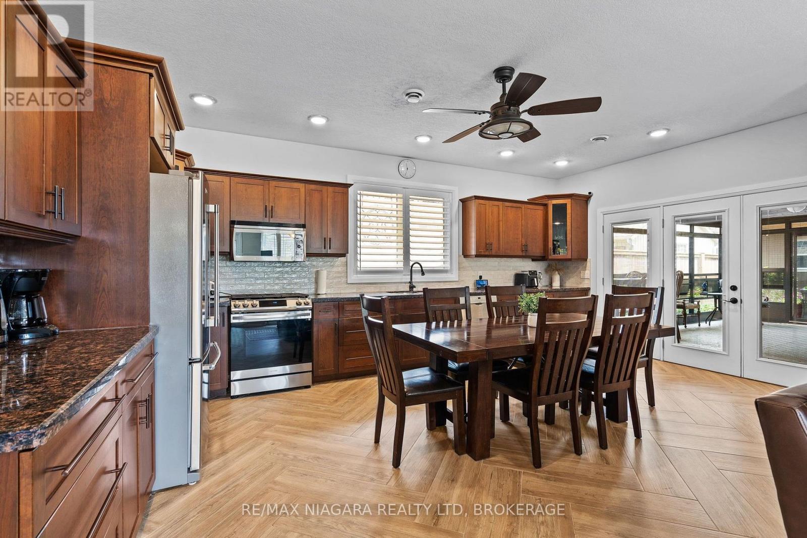 611 SUGARLOAF STREET - 11