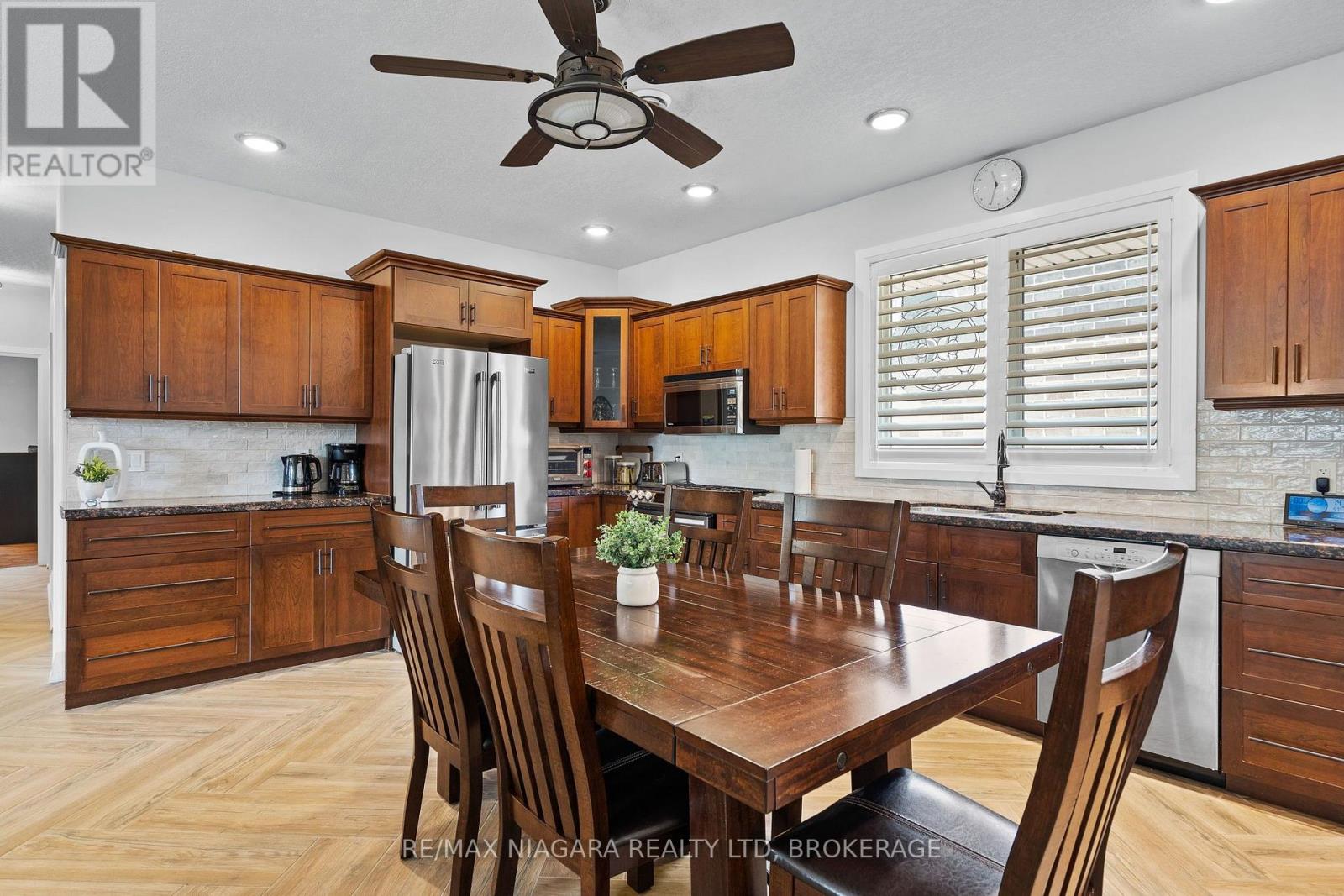 611 SUGARLOAF STREET - 13
