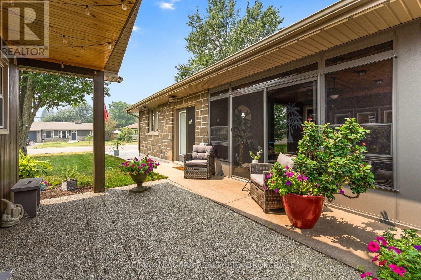 611 SUGARLOAF STREET - 32