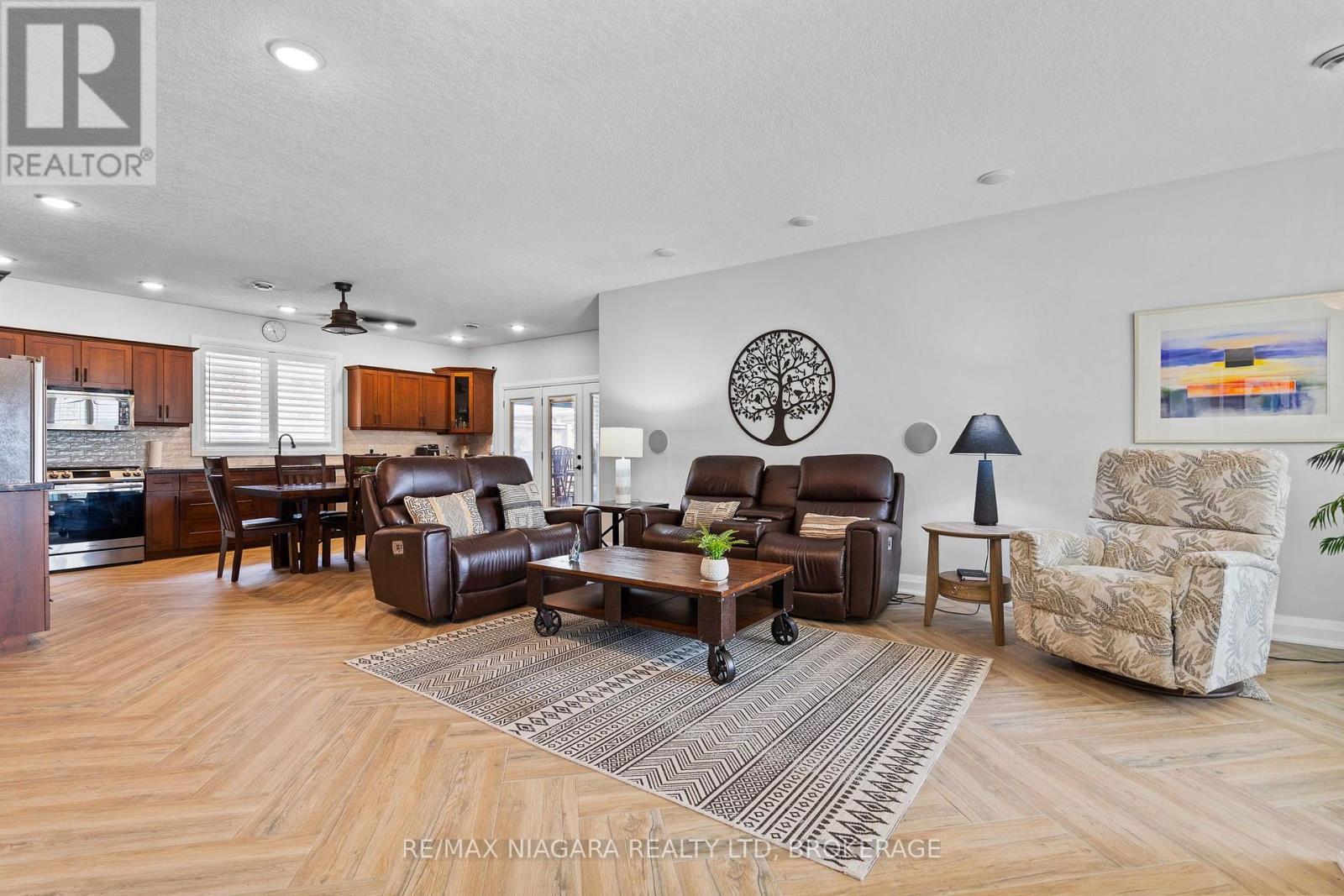 611 SUGARLOAF STREET - 7