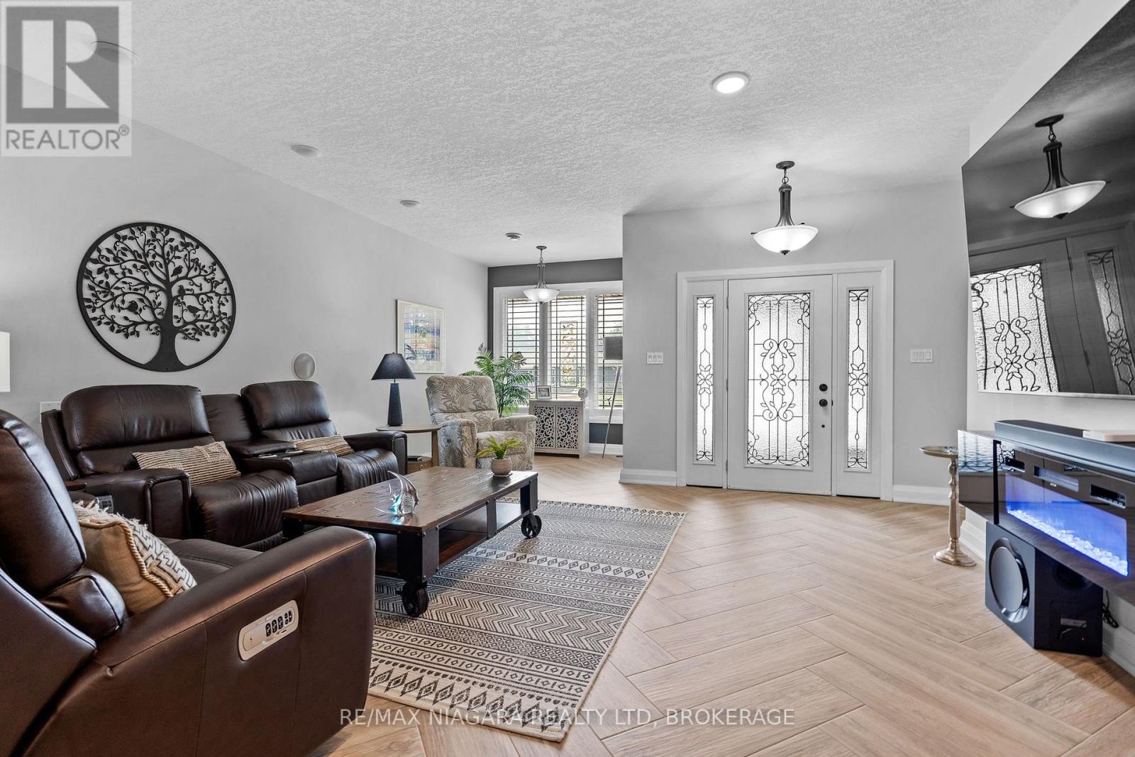 611 SUGARLOAF STREET - 8