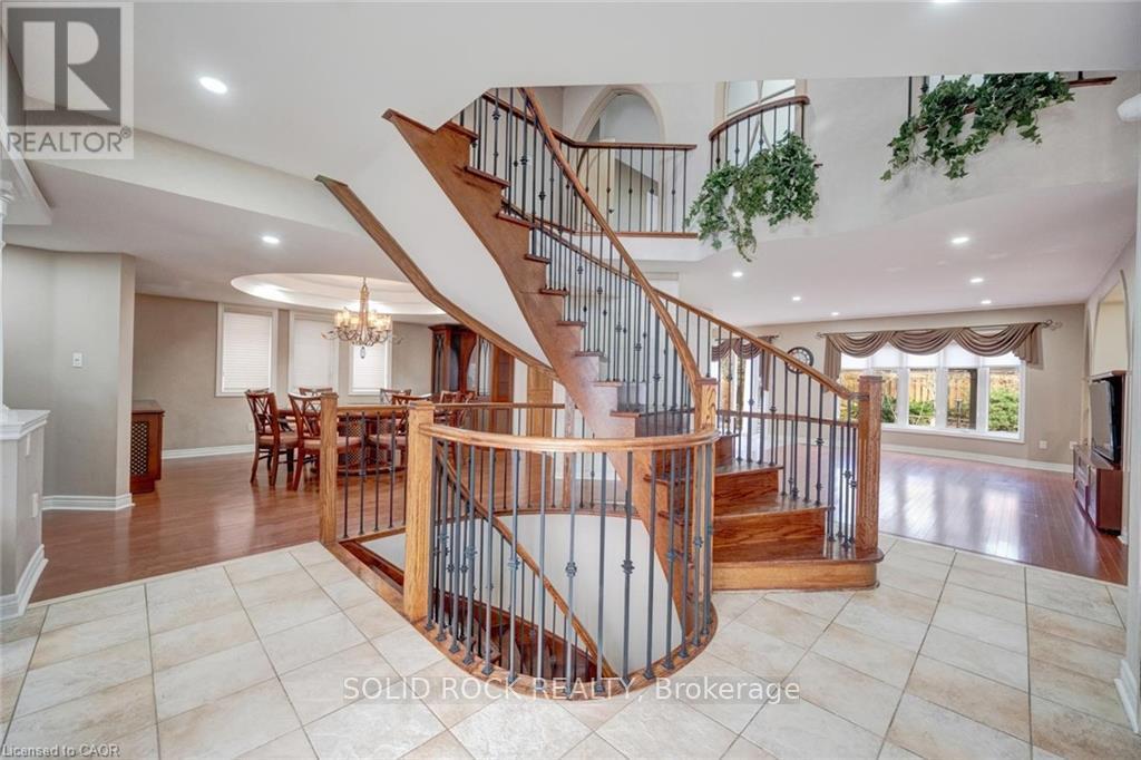 34 FORSYTH CRESCENT - 13