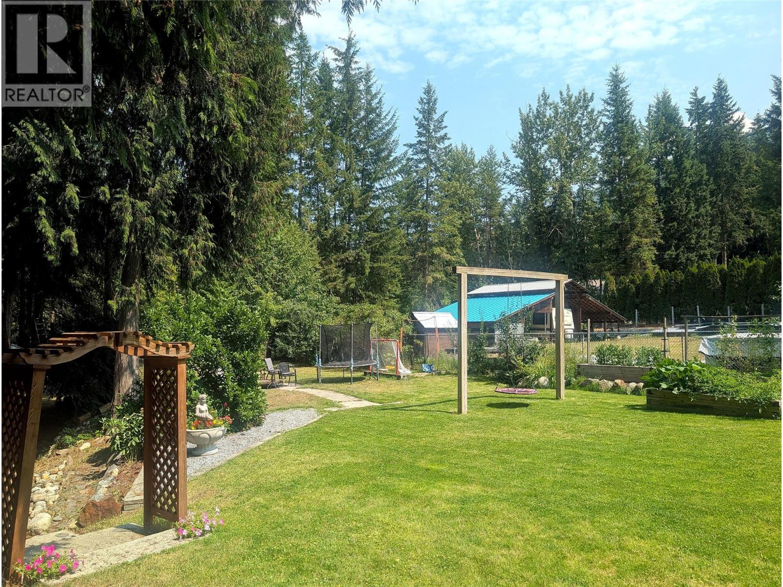 19 West Poirier Road - 34