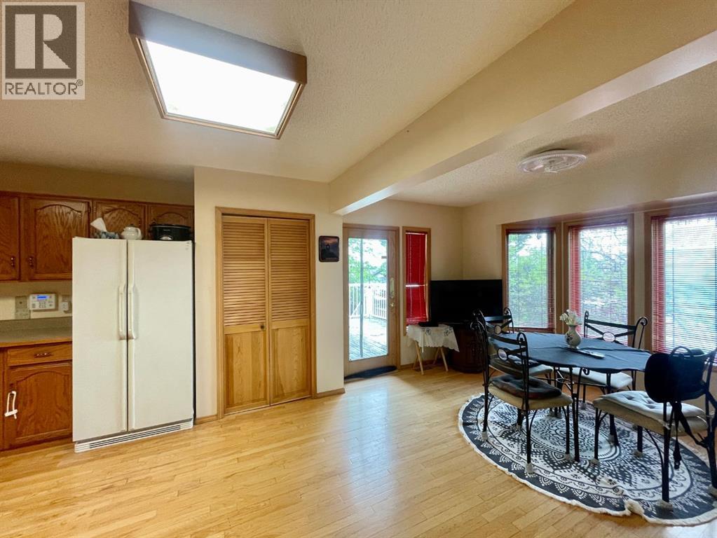 5909 11 Avenue - 5