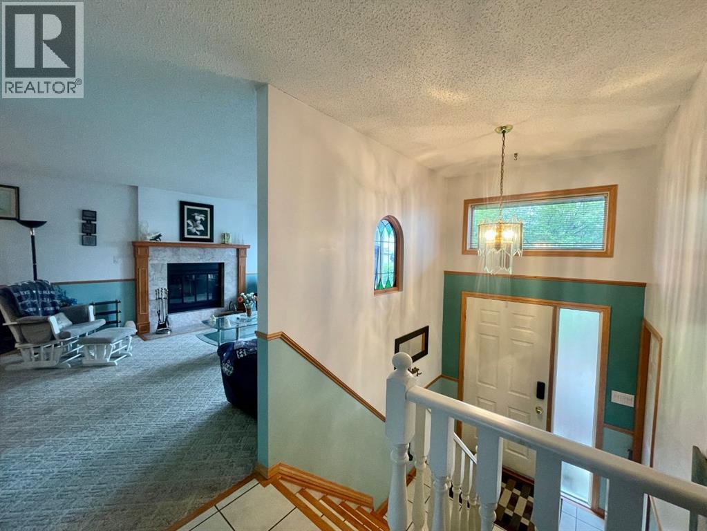 5909 11 Avenue - 12