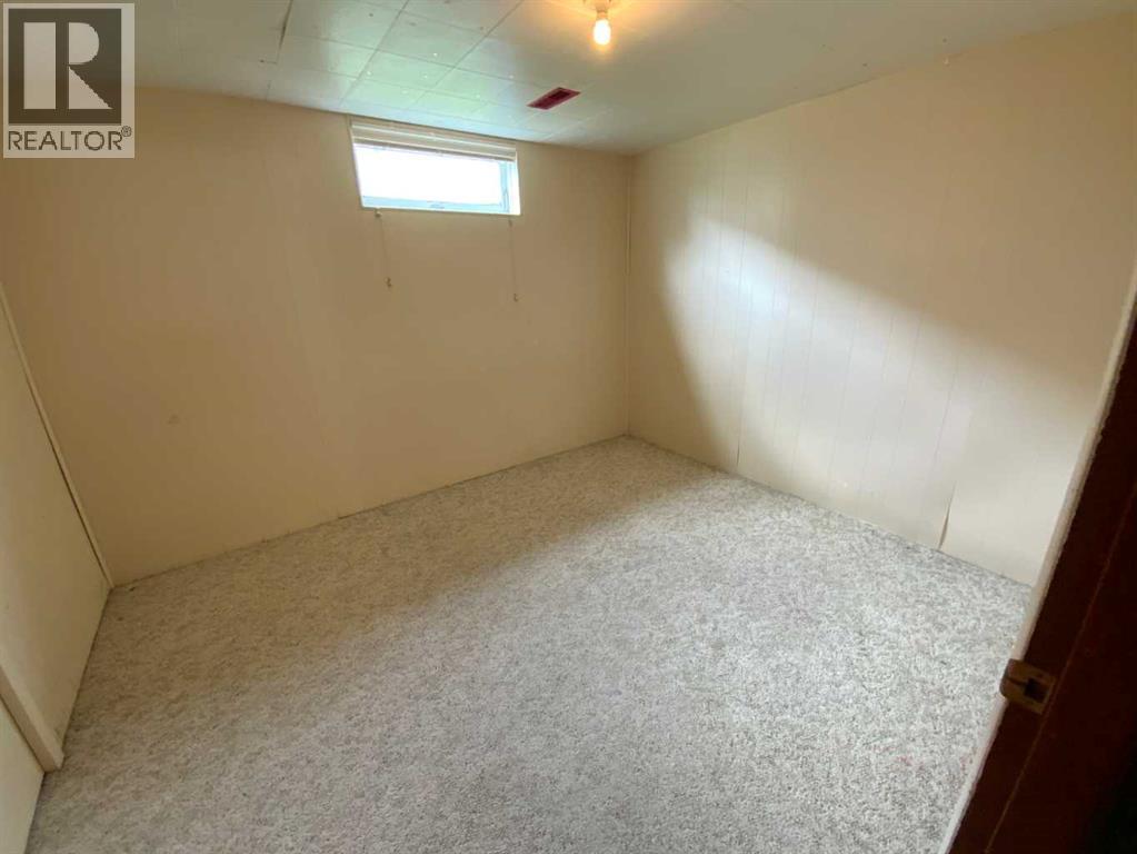 521 4 Street SE - 14