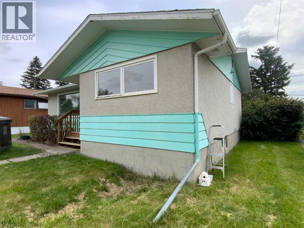 521 4 Street SE - 26