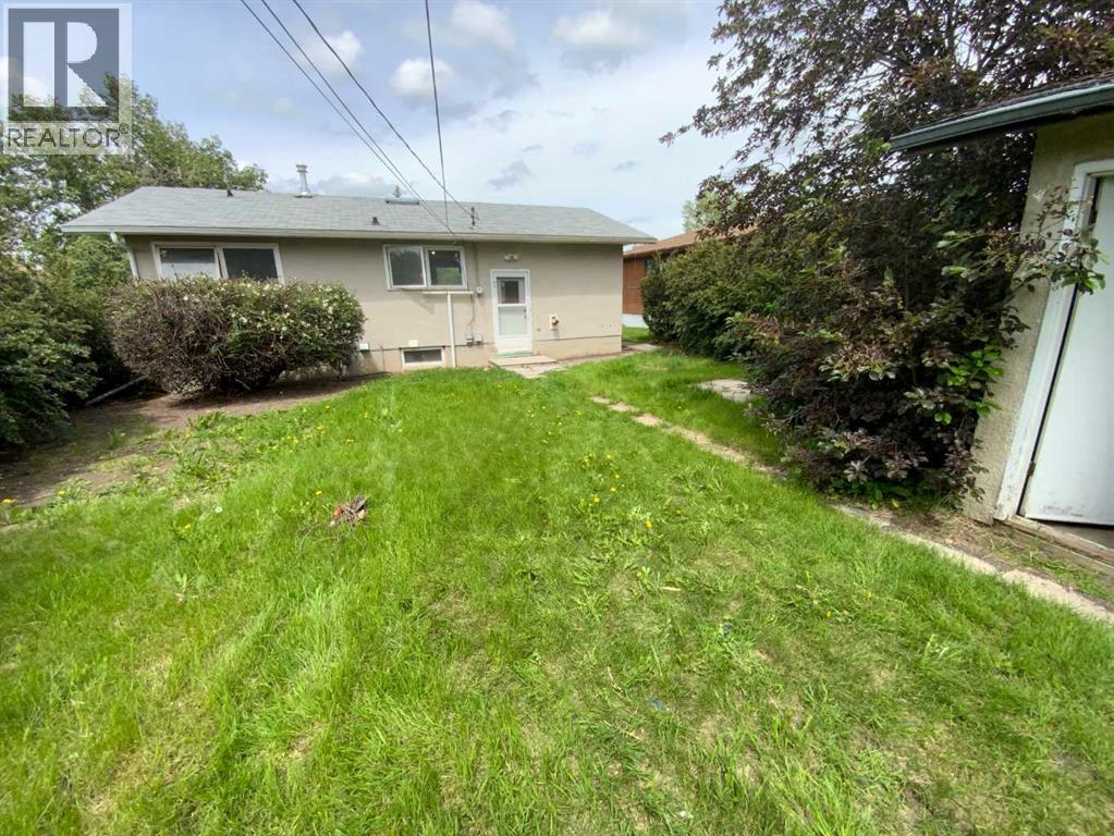 521 4 Street SE - 25