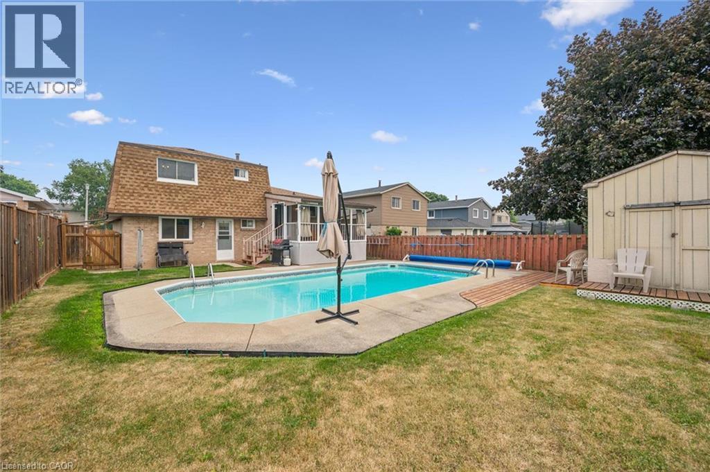 1824 EARLWOOD Drive - 33