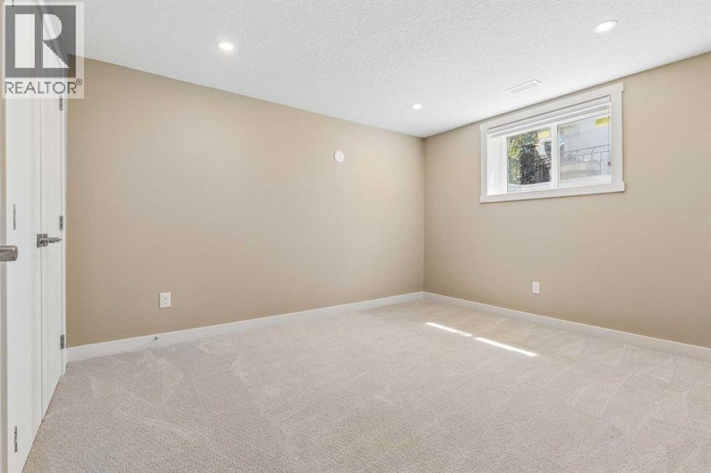 4319 19 Street NW - Image 38