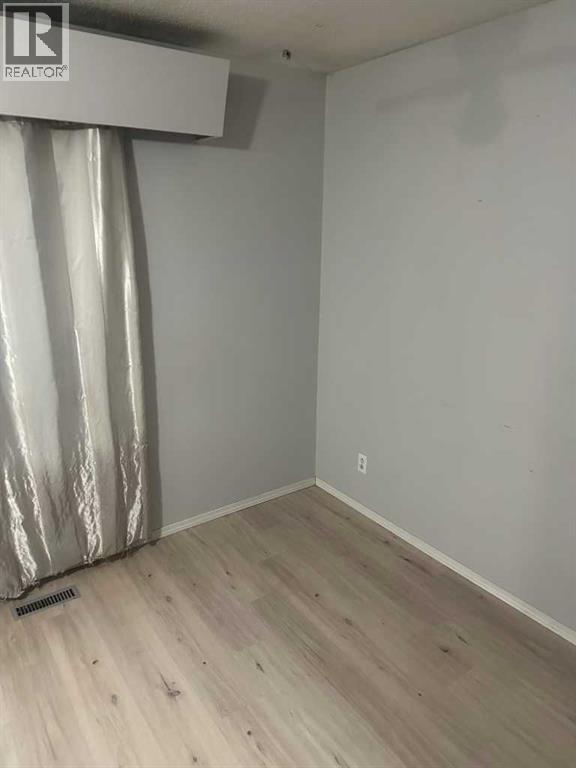 4805 55 Avenue - 13