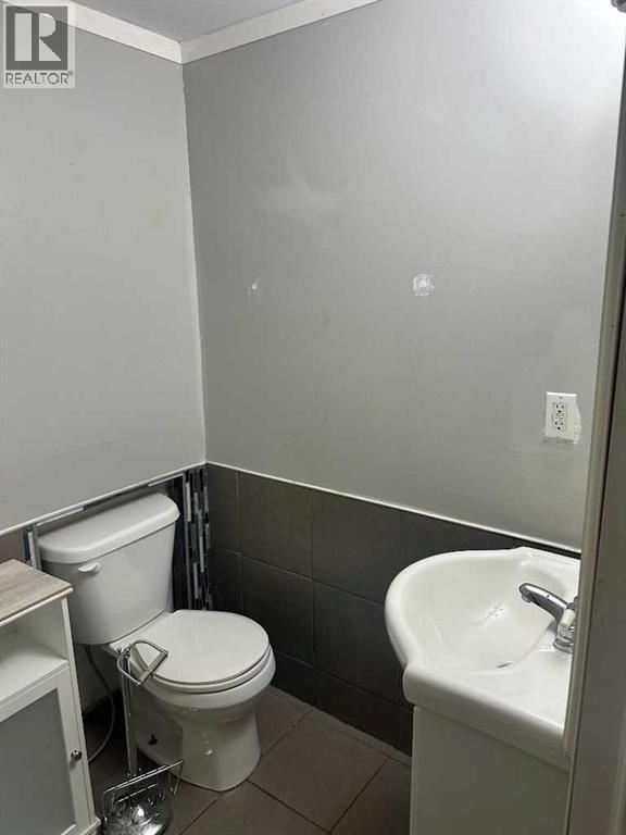 4805 55 Avenue - 44