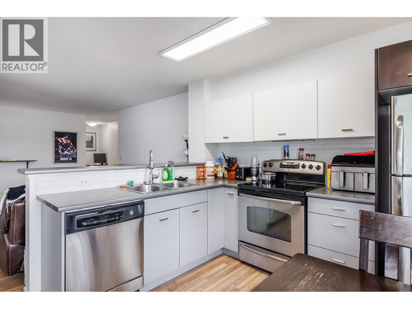 #314 547 Yates Road - 8