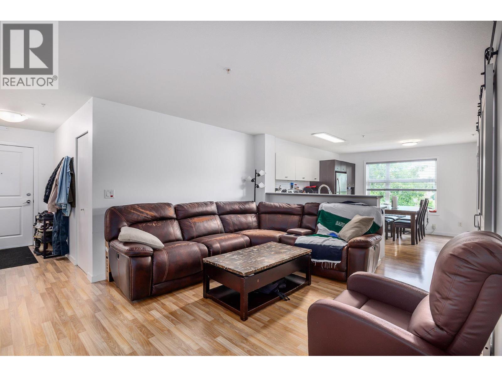 #314 547 Yates Road - 3