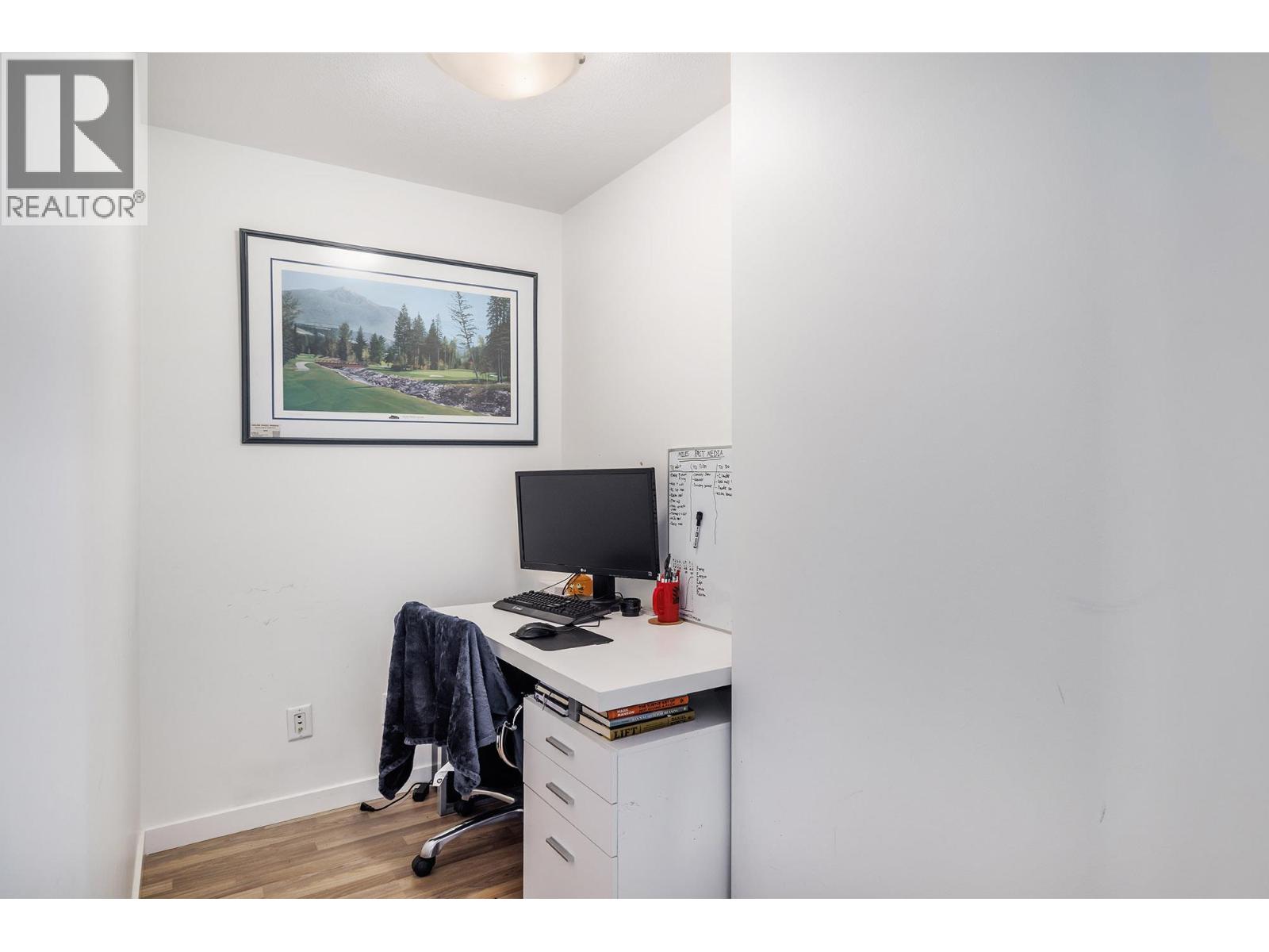 #314 547 Yates Road - 17
