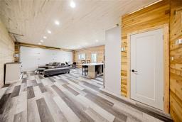 20079 Camp Neustadt Road E, Gimli Rm, MB R0C0C0 Photo 8