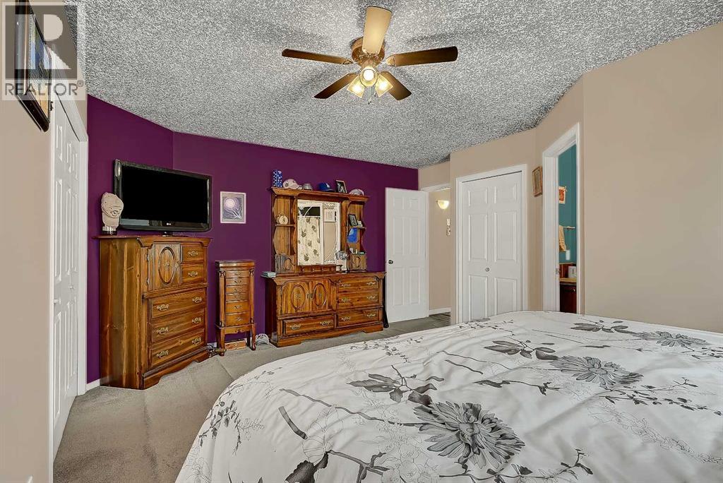 10230 71 Avenue, - 14