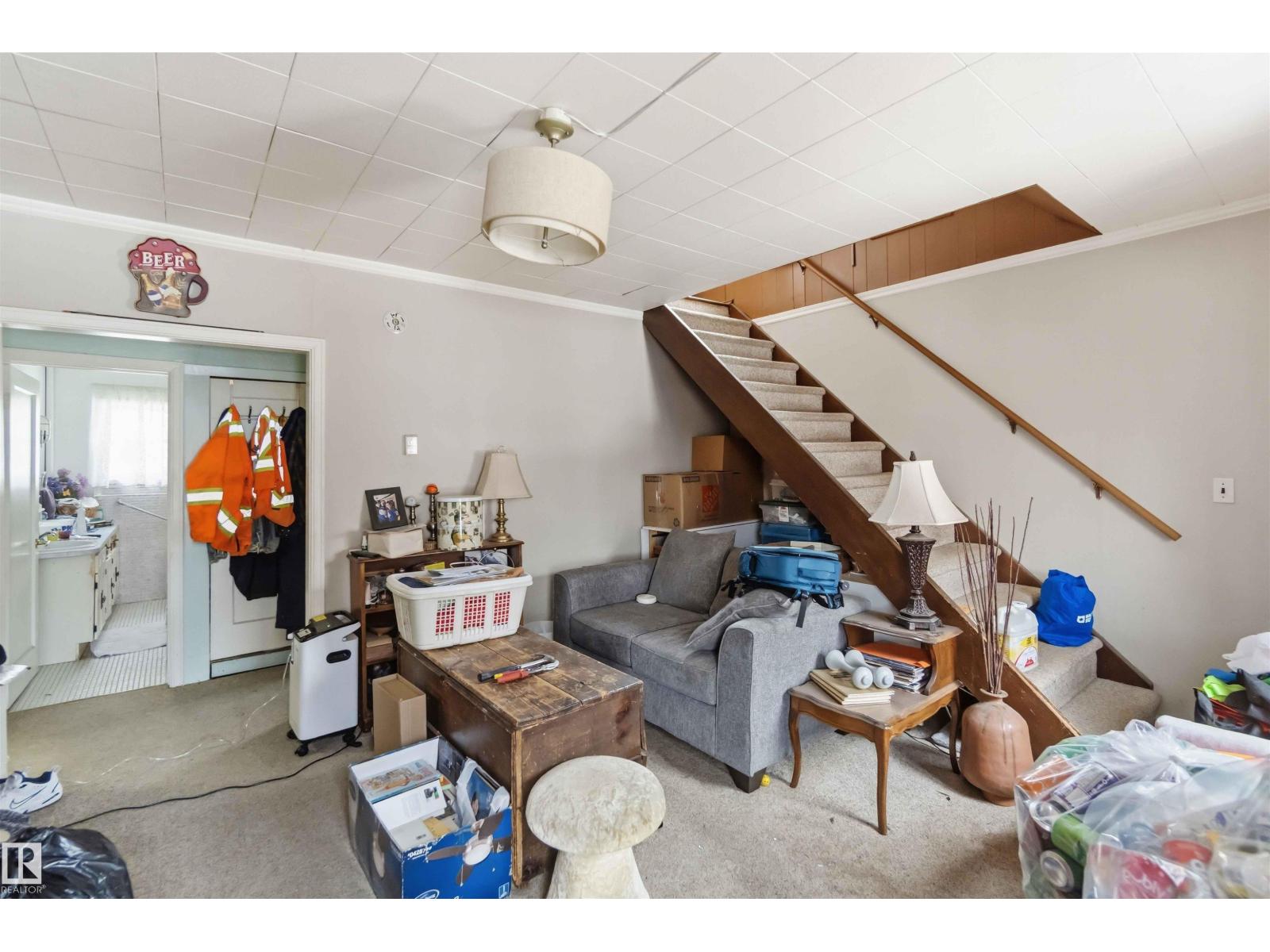 10186 143 ST NW - 15
