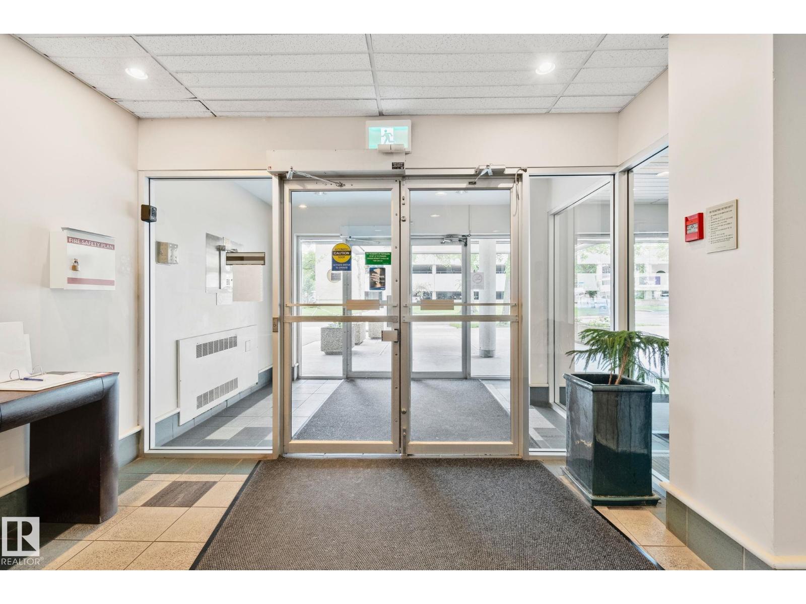 #705 9940 112 ST NW - 25