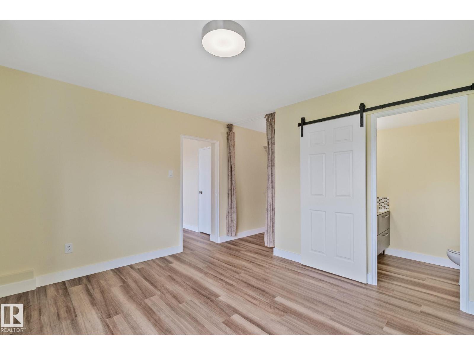 #705 9940 112 ST NW - 31