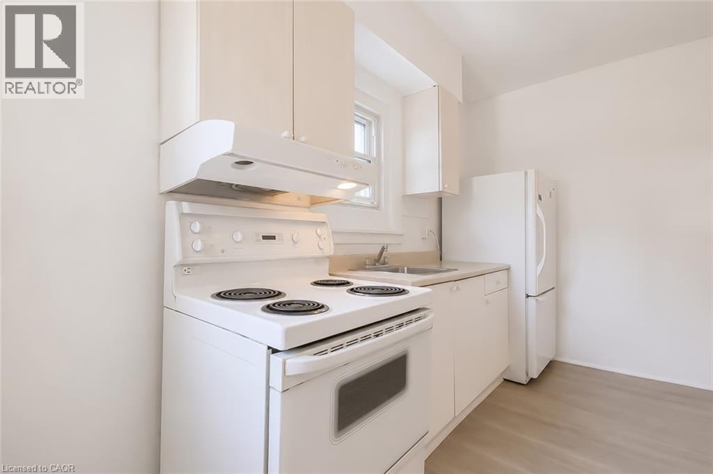 87 LANCASTER Street W - 18