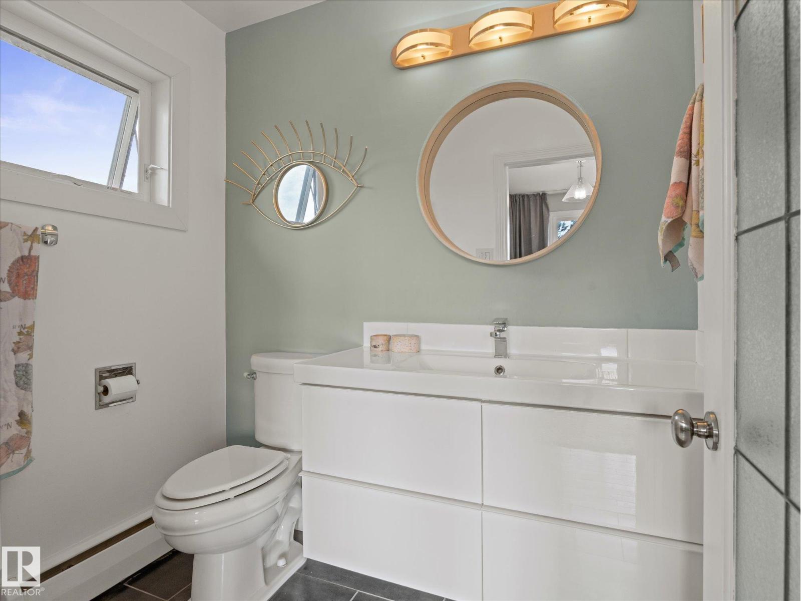 8822 161 ST NW - 18