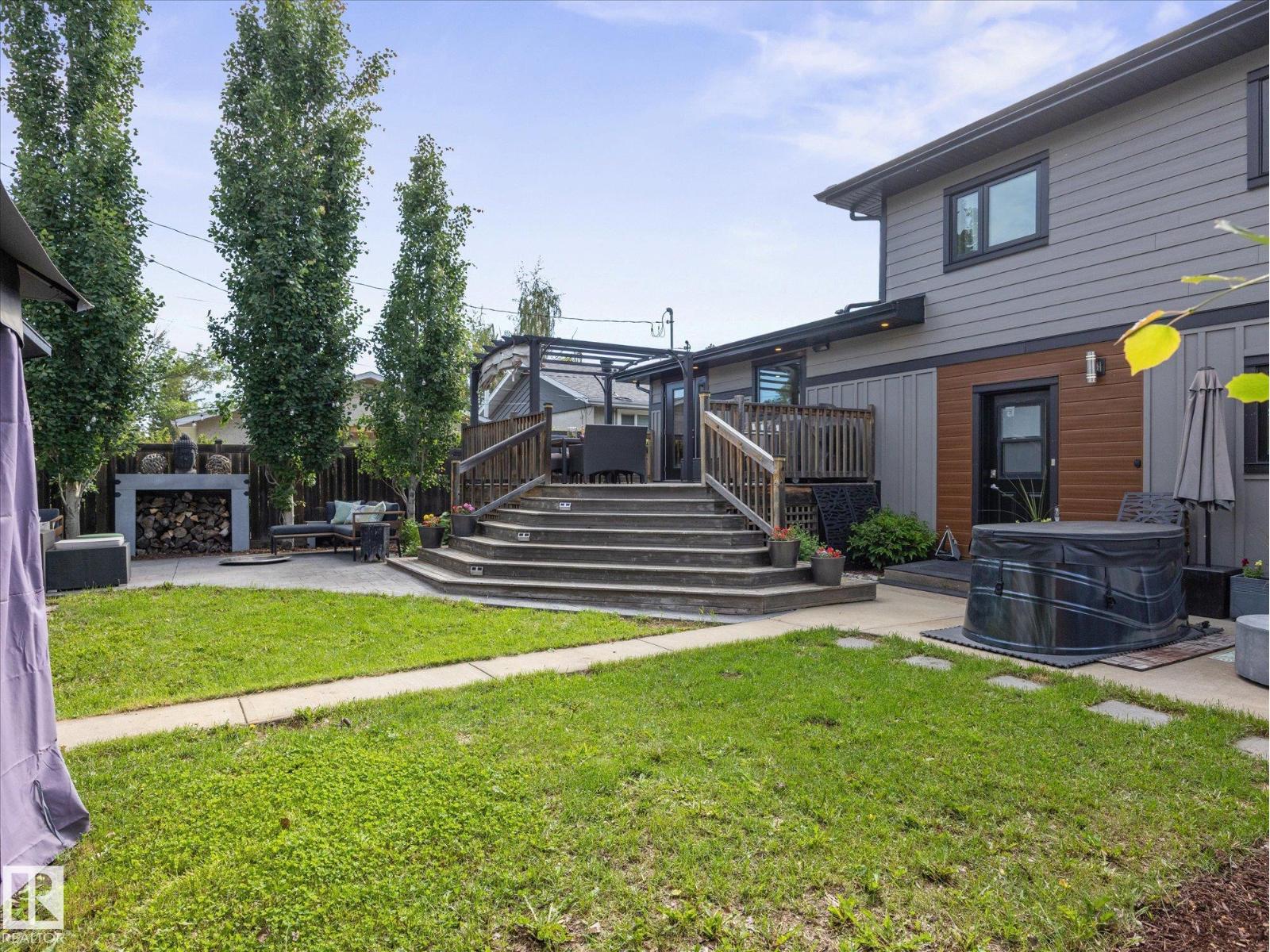 8822 161 ST NW - 35