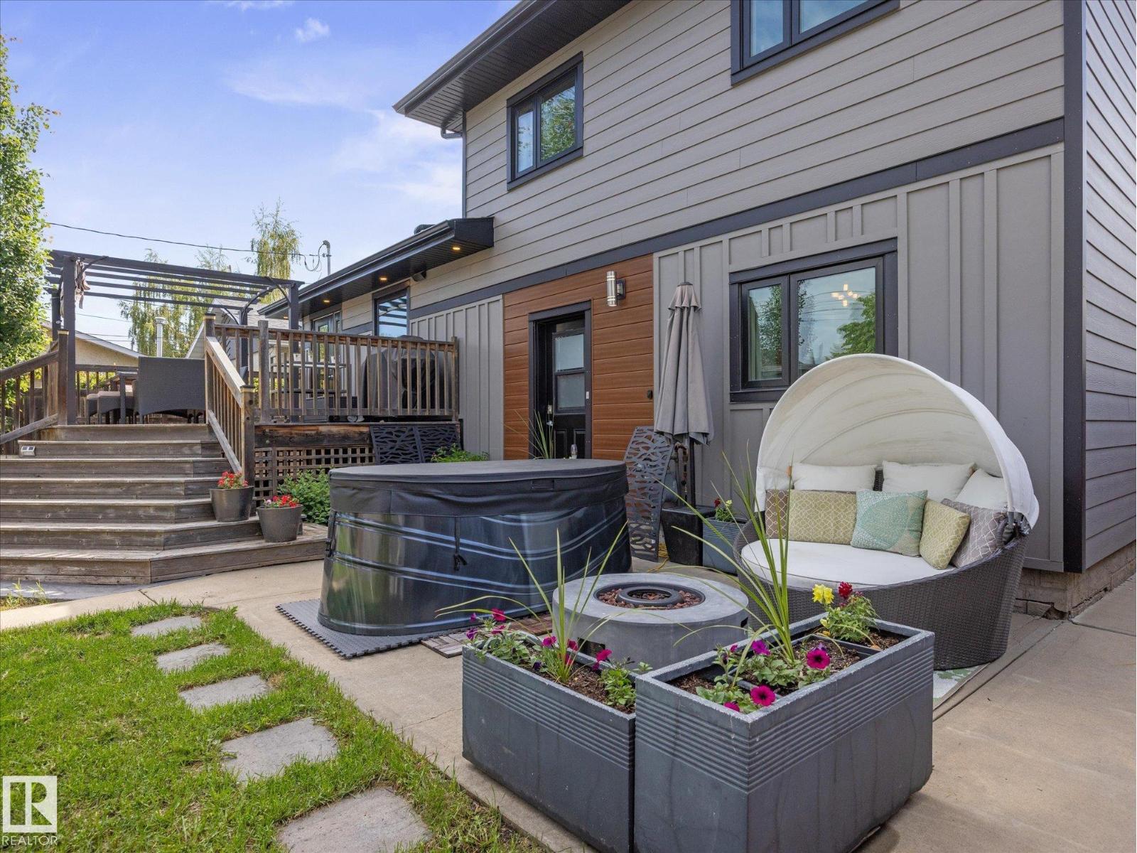 8822 161 ST NW - 34