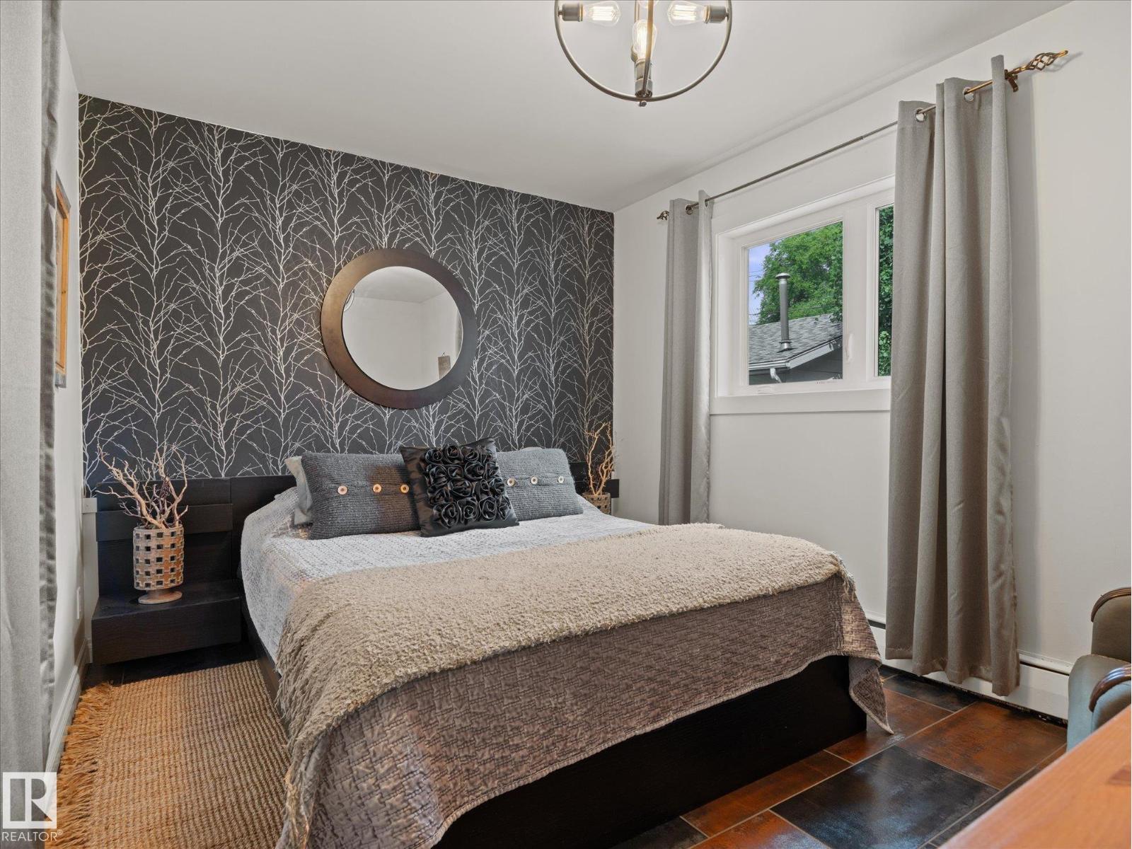 8822 161 ST NW - 25