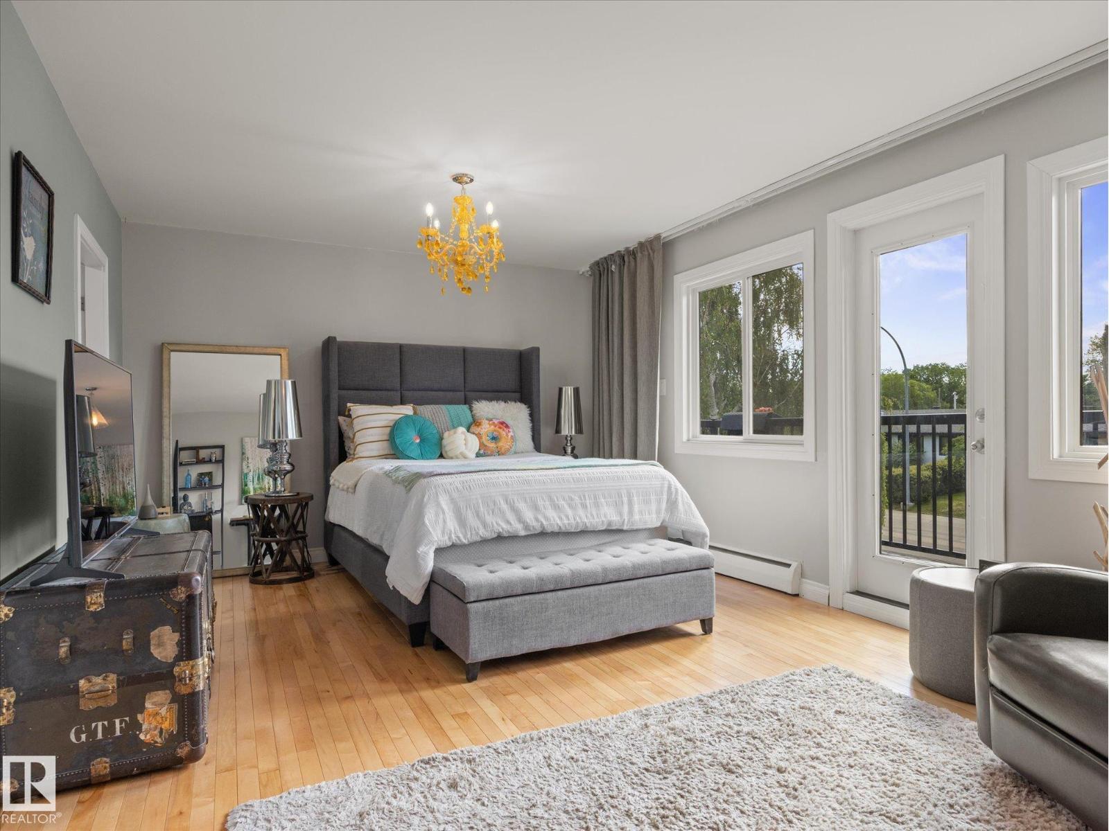 8822 161 ST NW - 15