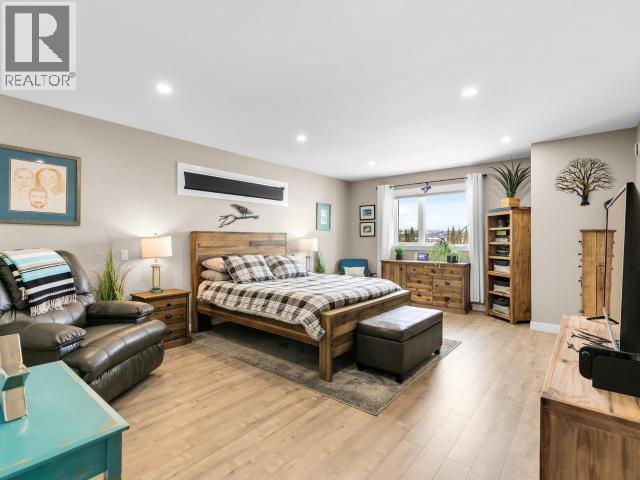 62 MASCOT STREET - 19