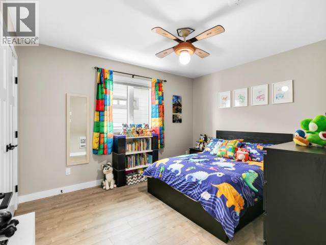 62 MASCOT STREET - 25