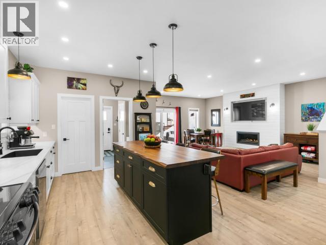 62 MASCOT STREET - 13