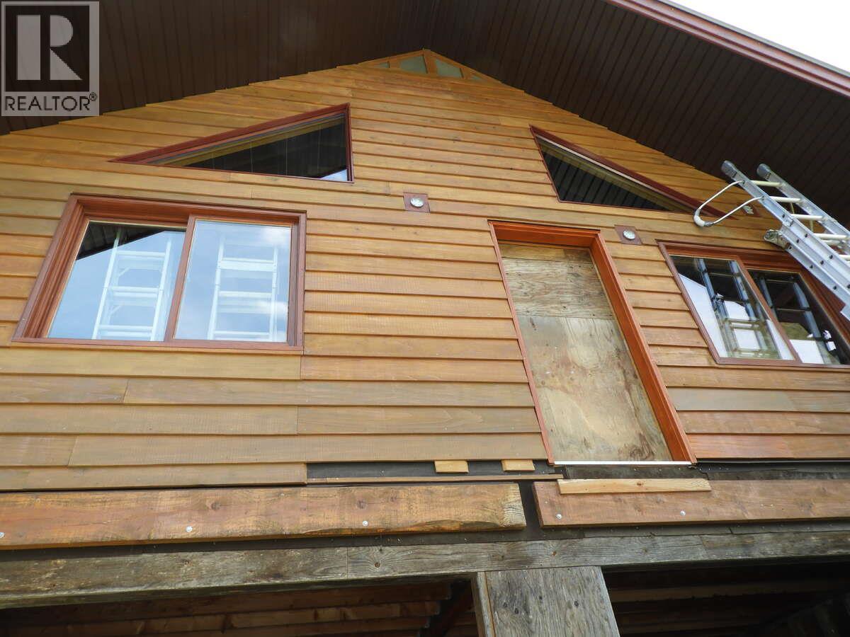 6119 Slocan River Road - 5
