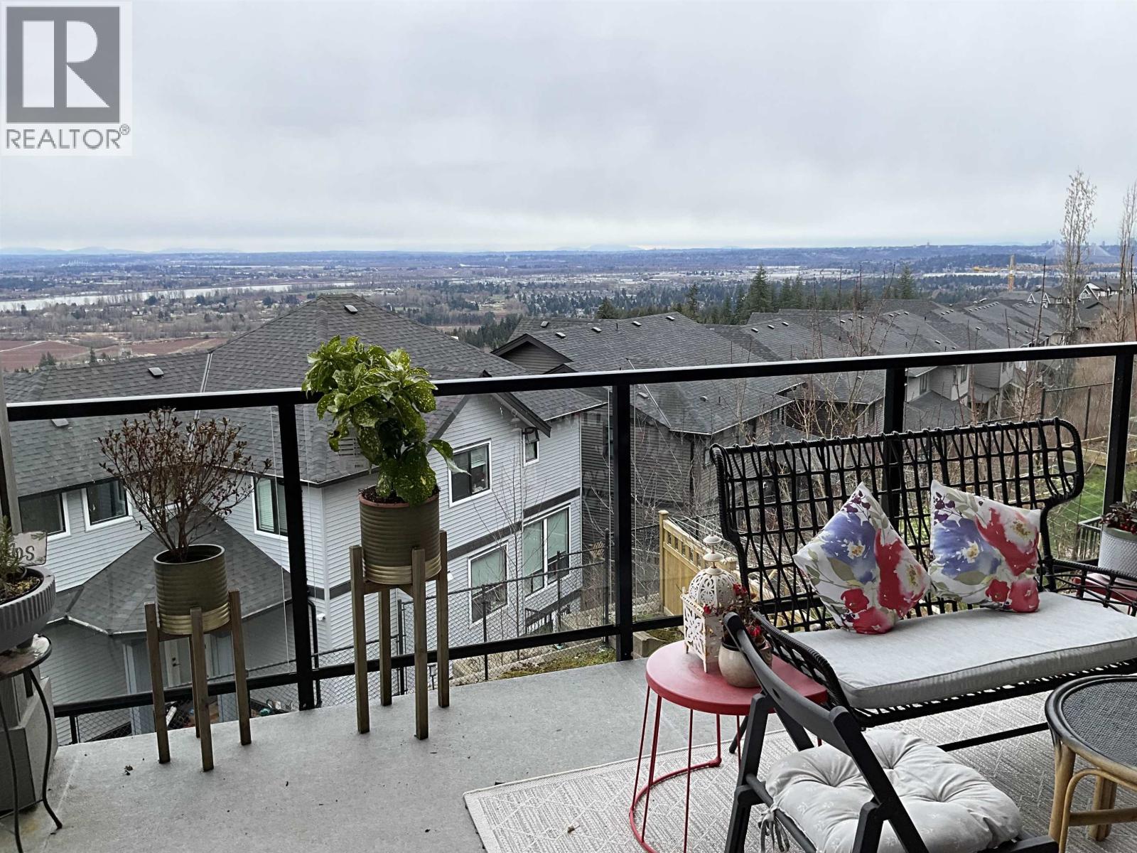 7 Bed, 4 Bath House for Sale in Coquitlam – 3574 HARPER ROAD, Coquitlam – MLS# R3084383 - Image 4