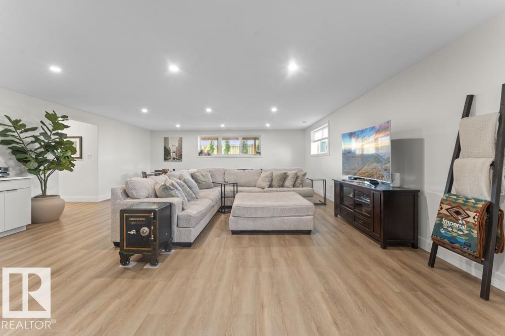 2503 Lockhart WY - 38