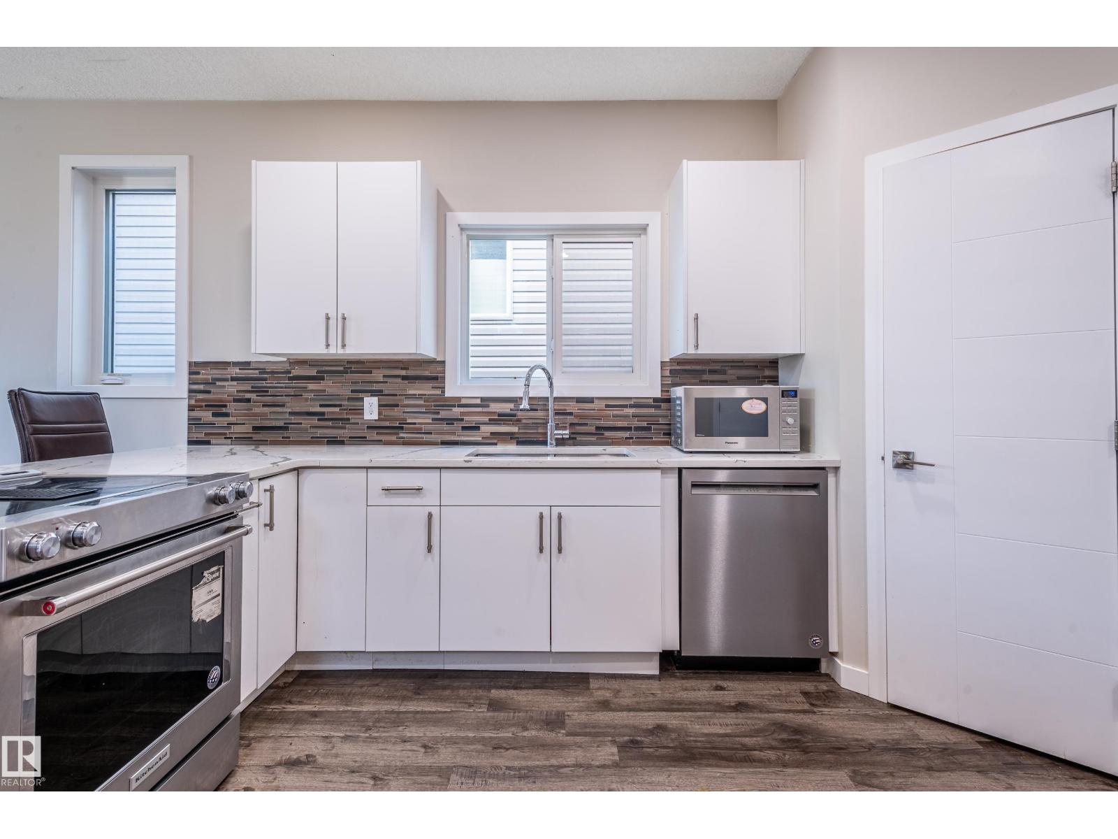 15928 100 AV NW - 10