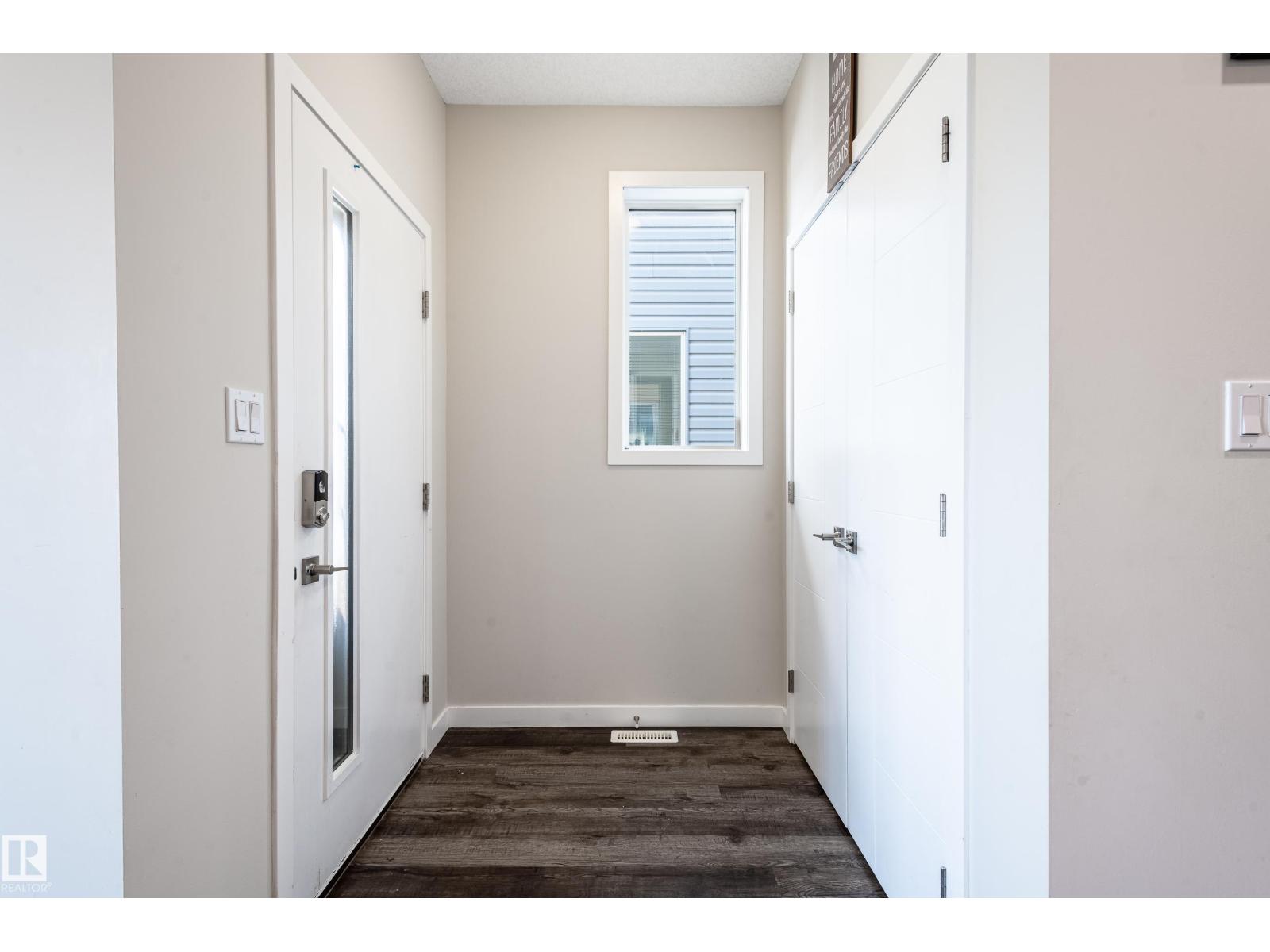 15928 100 AV NW - 3